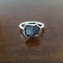 Load image into Gallery viewer, Raw Tanzanite Crest Ring - raw carat