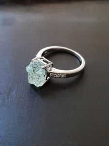 Dainty Aquamarine ring - raw carat