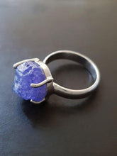 Load image into Gallery viewer, Tanzanite Prong Ring - raw carat