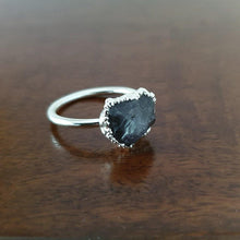 Load image into Gallery viewer, Raw Tanzanite Crest Ring - raw carat