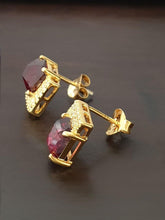 Load image into Gallery viewer, Hand facetted Raw Garnet Earring - raw carat